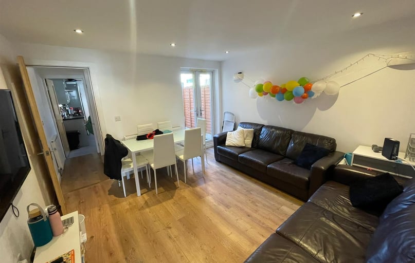 Warwards Lane, Selly Park, Birmingham - Image 1